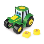 Johnny Tractor, Leg og lr